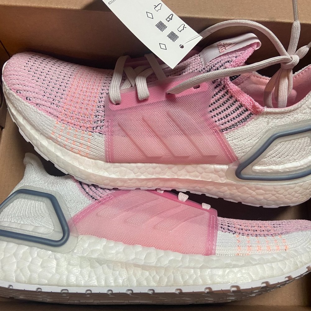 Adidas Ultraboost 19  sneakers in size 8